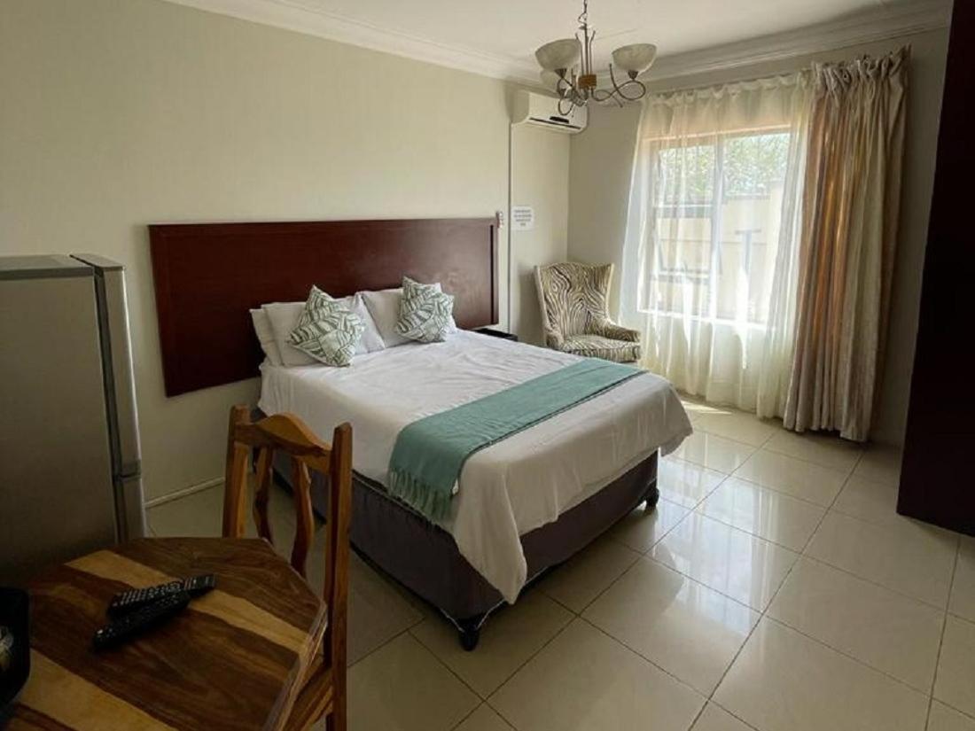 Khutsong Guests House Hotel Burgersfort Buitenkant foto
