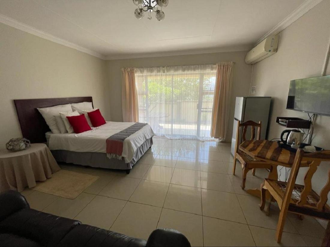 Khutsong Guests House Hotel Burgersfort Buitenkant foto